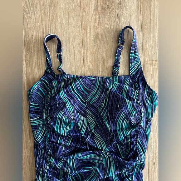 L.L. Bean Women's BeanSport Swimwear Squareneck Tanksuit Print - Size 10 - Picture 3 of 7